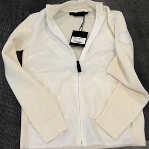 New ladies cream/ white windbridge sweater xs